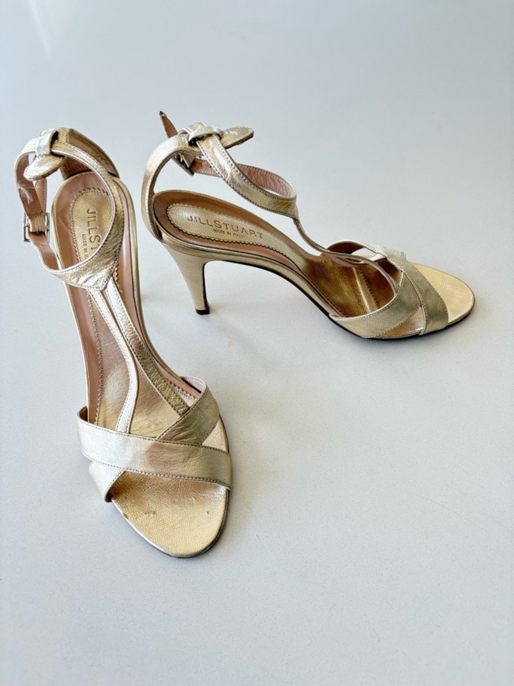 Jill Stuart Gold Leather Astrid T-Strap Dress Sandals, 8 - Picture 2 of 10